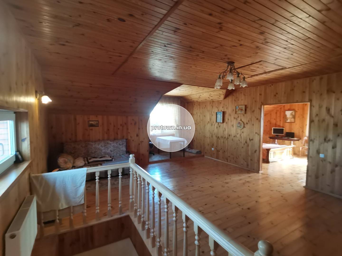 Продажа дома из красного кирпича, 17 соток. От Киева 900м